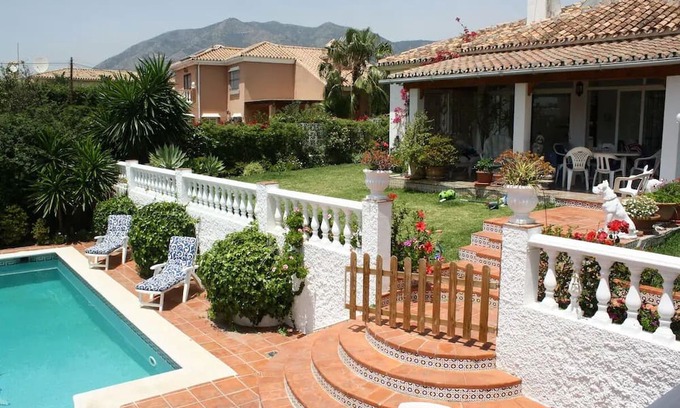 Laveen Village Bed & Breakfast | Charming 6-bedroom B&B in peaceful Phoenix with WiFi, AC