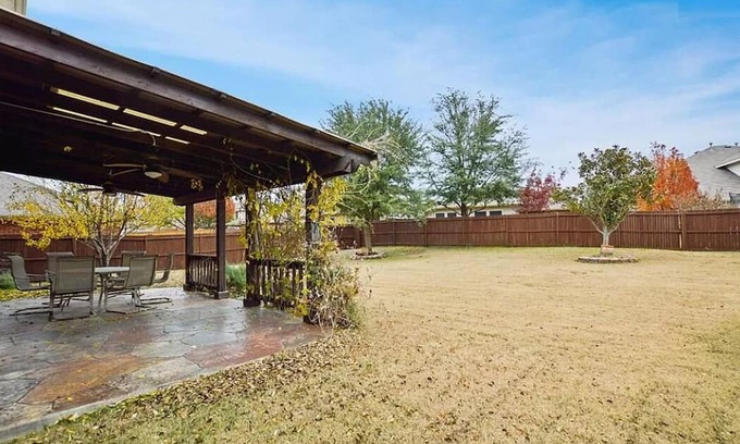 Wylie Haus | Beautiful 5 Bedroom / 3 Bathroom Home in a gorgeous resort type community
