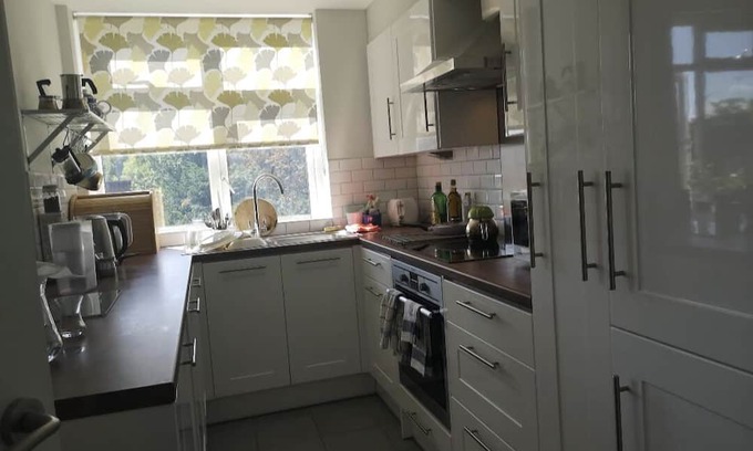 Holland Park Kabine | London/Kensington in suite double room for non smoking female professionals.