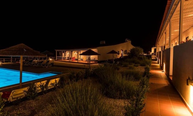 Alcacovas Wohnung | Monte da Cabeça Gorda - Deluxe Double With Pool Access