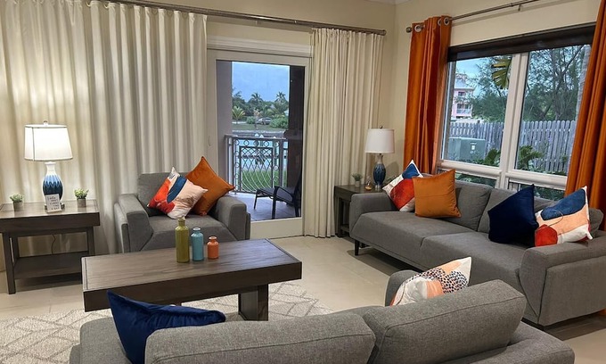 Bahamia West Eigentumswohnung | Canal Front Comfort - Dock Slip Available
