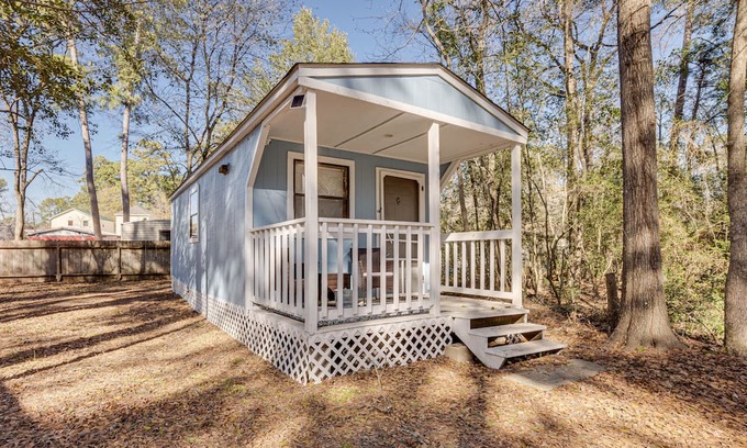 Willis Wohnung | Texas Tiny Home w/ Community Pool & Lake Access!