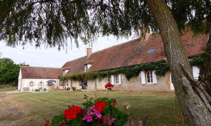 Lurcy-Levis Hütte | Gite Lurcy-Lévis, 2 bedrooms, 6 persons