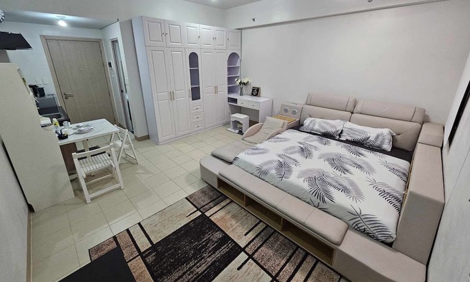 Marilao Eigentumswohnung | 5 minutes to SM Marilao! Family-size condo with Smart Tv for Netflix.