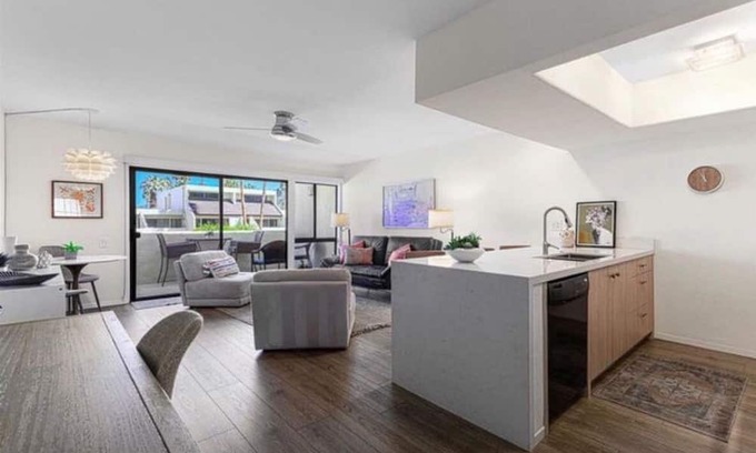 Deepwell Estates Eigentumswohnung | SmokeTree racket club condo in the heart of Palm Springs