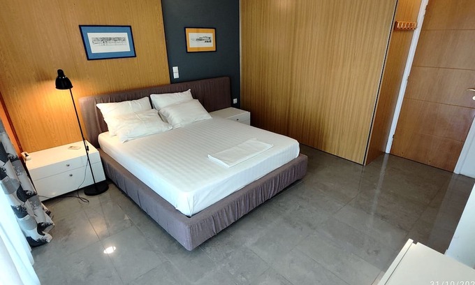 Galatsi Wohnung | Comfortable and cosy apartment with plenty of space in Panorama forested hills