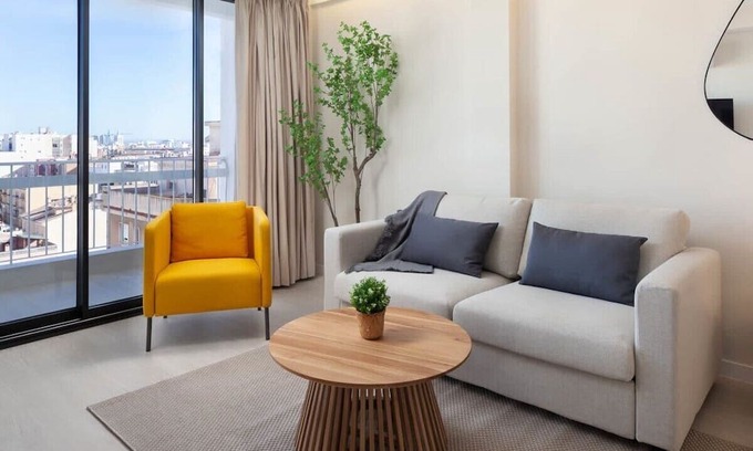 Gamarra Wohnung | Live Like a Local: Your Comfortable Retreat at Pasaje Igueldo, Málaga!