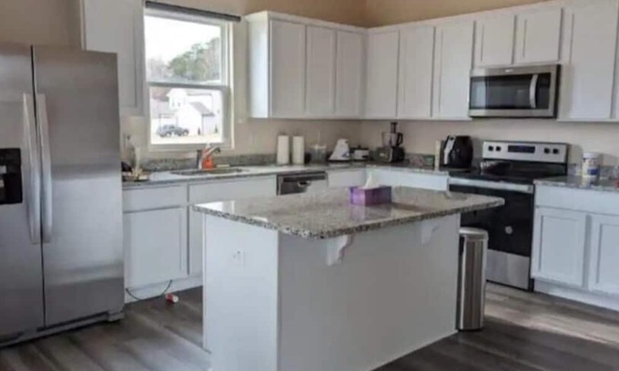 Raleigh Haus | 5 Bedroom Echo Friendly Homenn