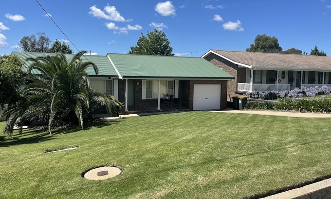 Inverell Haus | Spacious Inverell home suitable for 10 guests
