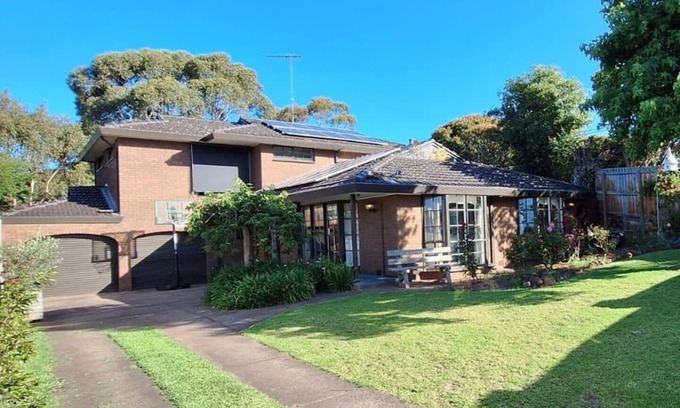 Highton Haus | 4BD House - Available late March to early July Only 6 km to Geelong City Centre