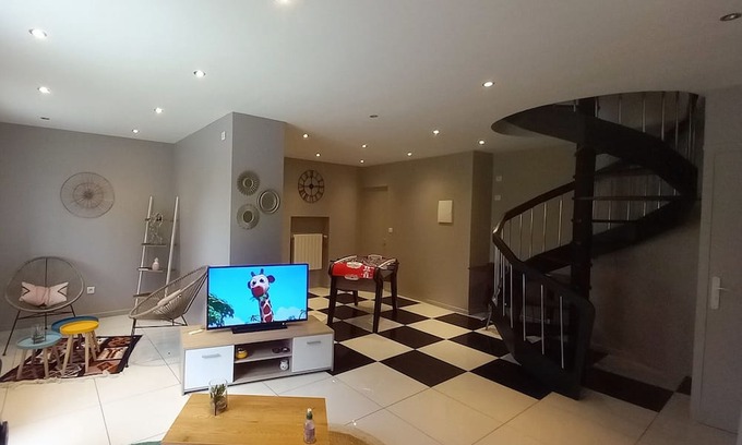 Chateauroux Haus | Logement Entier Spacieux et Confortable