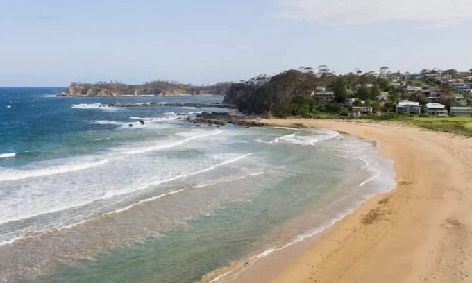 Malua Bay Haus | Stroll to the Beach