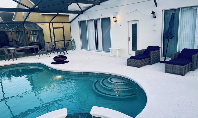 Marbella Haus | MD558CL - 5 bedrooms - 3 baths - Stunning 5 Bedroom Home in Marbella