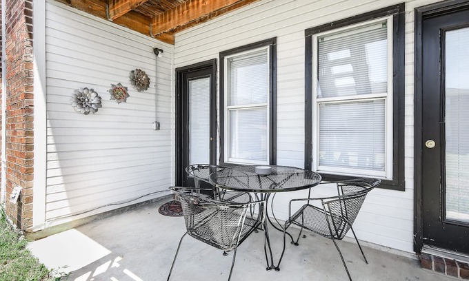 Killeen Wohnung | Unwind in Style: Rent Our Spacious 2BR Apartment. Monthly Rentals Welcome
