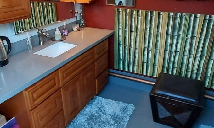 Westside Costa Mesa Haus | Near Beach 2 bedroom 2 bath with jacuzzi and large entertainment backyard