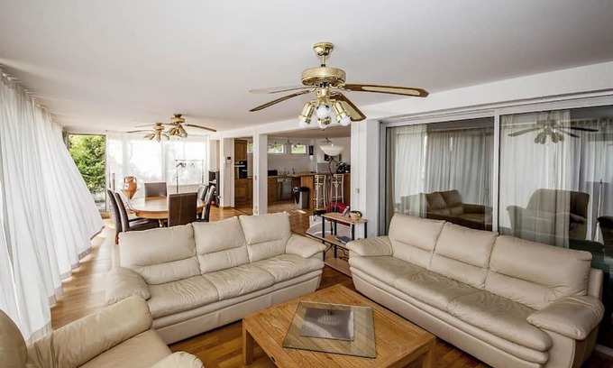 Suresnes Wohnung | Apartment 'Belvedere' with Wi-Fi
