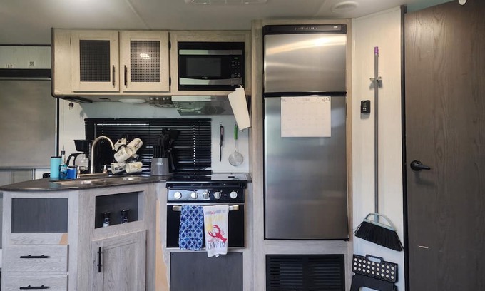 Burnet Haus | Cozy RV just outside of town