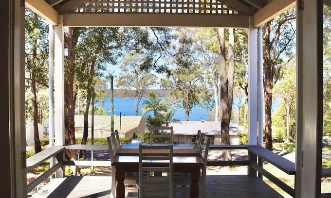 North Arm Cove Haus | Coastal Contentment in the Cove