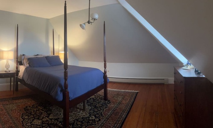 New Bedford Wohnung | Historic gem minutes from downtown New Bedford