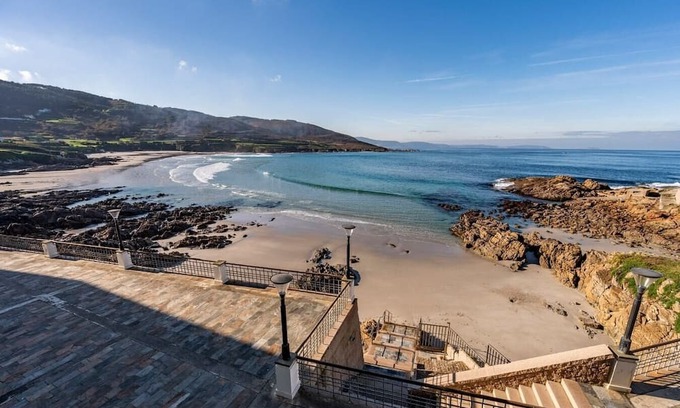 Laracha Wohnung | Fee4Me Front line beach flat in Caión