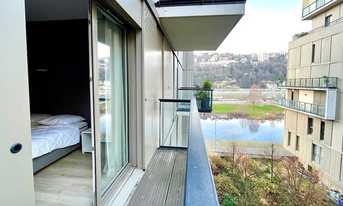 Grand Lyon Wohnung | GuestReady - Tranquil Haven near the Saône