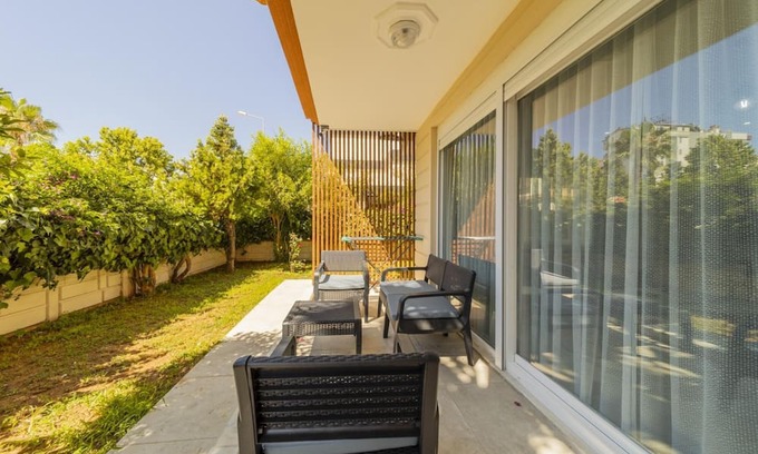 Altnkum Mahallesi Wohnung | Cozy Flat w Garden 5 min to Beach in Antalya