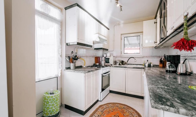 Southern Marmara Haus | House with Garden and Balcony in Kartepe