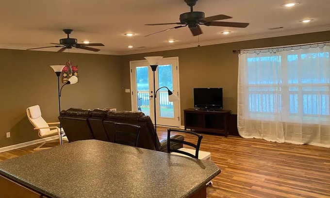 Lowndesboro Hütte | A nice quiet little place on the Alabama River