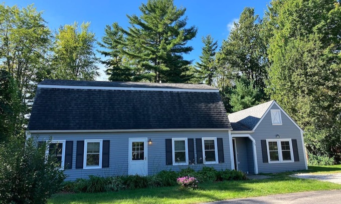 Shelburne Haus | Rare Find! Fully furnished charming 3 BR home. Fenced in yard. Min 1 month stay