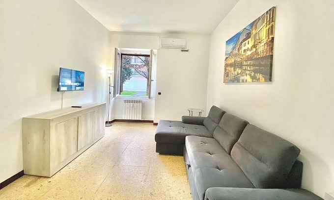 Binda Wohnung | Flanking the Navigli, Modern and Spacious, with M2 Famagosta Subway
