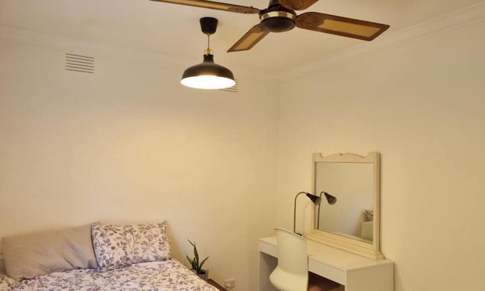 Greensborough Haus | Cosy place in Greensborough