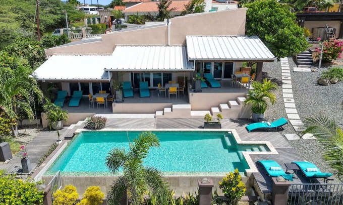 Boegoeroei Wohnung | Hidden Hill Bungalows 1 by Bocobay