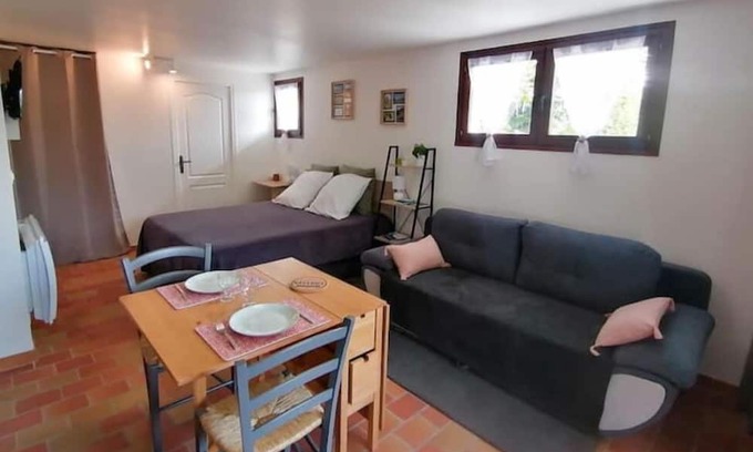 Saint-Jean-de-la-Porte Wohnung | Studio Entre Vigne et Montagne en Combe de Savoie