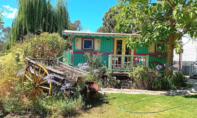 Balingup Kabine | Stay in a Peacefull'friendly quiet village of Balingup wa . explore many things