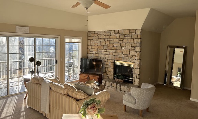 Penn Valley Haus | Beautiful Lakeview 2 bed/1 bath in the lovely Lake Wildwood gated community!