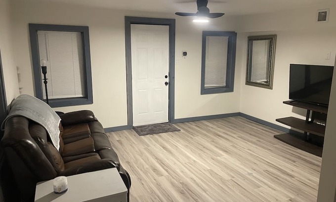 Stockland Sonstige | Sugar Maple Cozy Farmhouse Est 1866