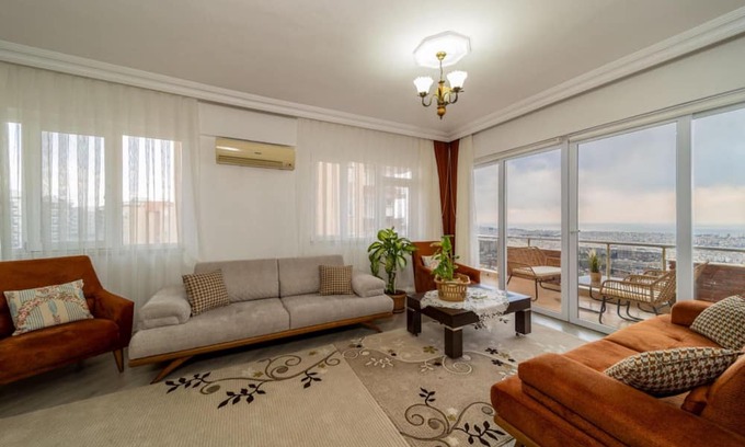 Kepez Wohnung | Apartment with Panoramic City View in Kepez