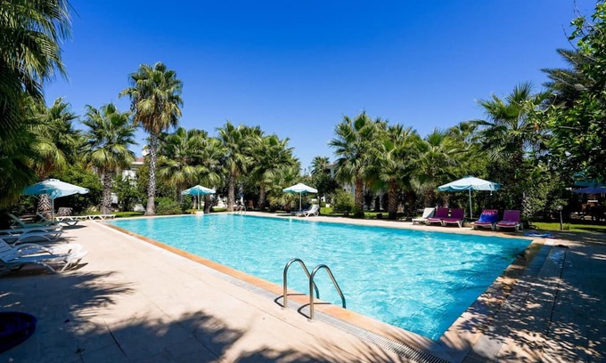 Camyuva Wohnung | Peaceful Flat with Shared Pool in Camyuva Kemer