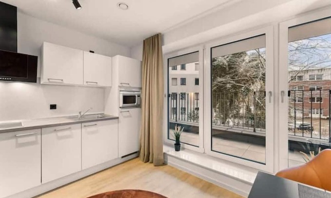 Burgeresch Wohnung | Between-studios - Tiger