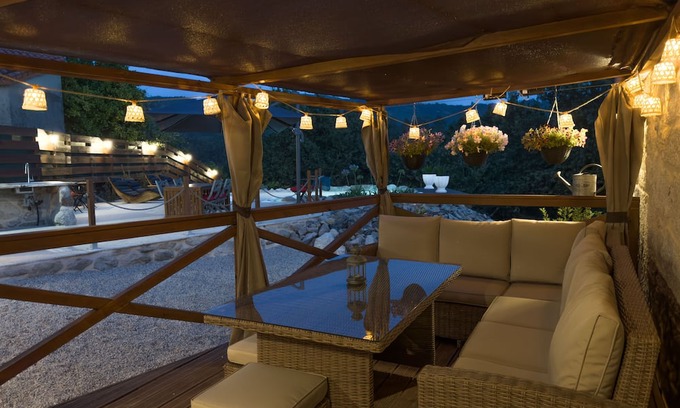Covelo Haus | Welcome to Casa Camu - Exceptional