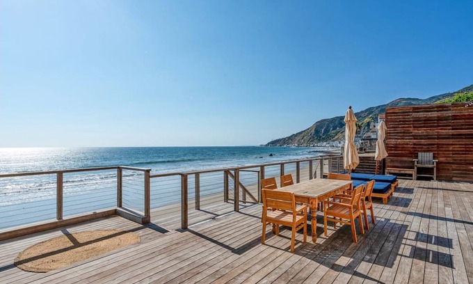 Los Angeles County Haus | Cozy Surf Shack right on Topanga Beach 🏄🏽‍♀️