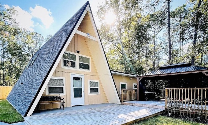 St. Augustine Haus | Green Acres is located on a traffic free street