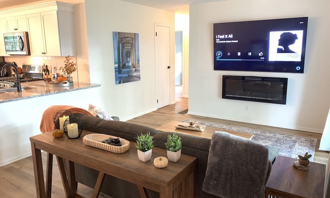 Centerville Haus | Updated home away from home in Centerville.