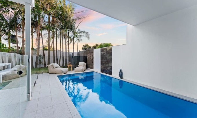 Merewether Haus | Sundown Serenity Coastal Comfort at Merewether