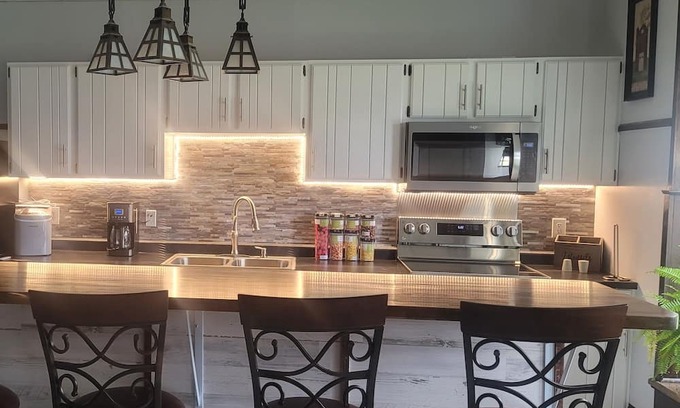 Springfield Haus | 1-70 HELEN'S 1908 ANTIQUE HAVEN HOUSE EXIT 54 SR 72 WITTENBERG/CEDARVILLE EXIT