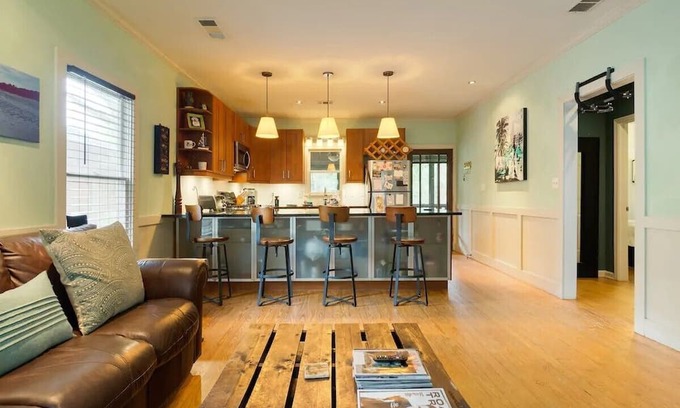 Westside Hütte | Cozy Midtown Atlanta Cottage