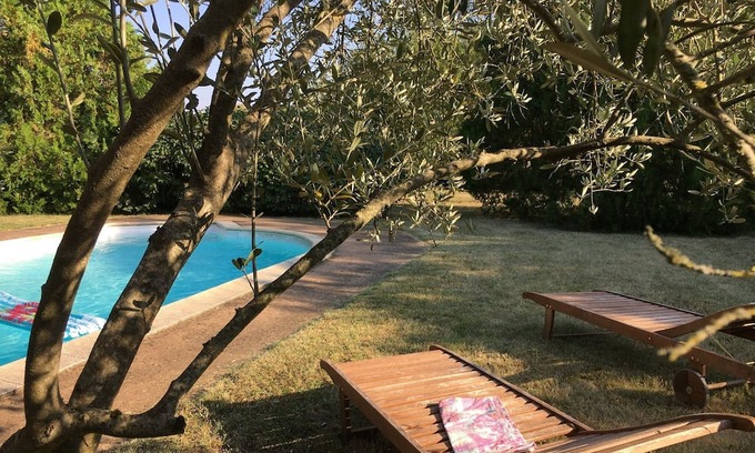 Florentin Haus | Holiday Home 'Mulberry House' with Private Pool, Private Terrace and Wi-Fi