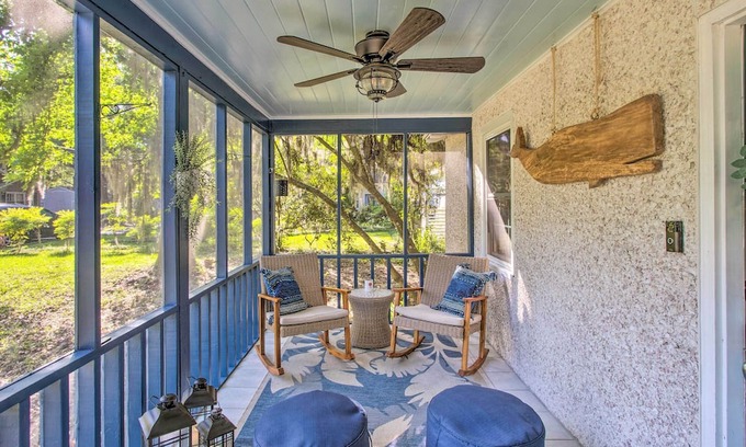 Saint Simons Heights Hütte | St Simons Cottage w/ Grill ~ 2 Mi to Beach!