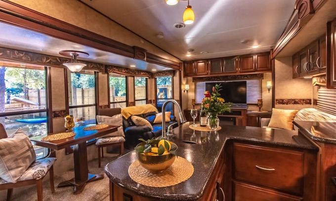 Fort Walton Beach - Destin Haus | Bay View, Fur Babies Welcome, Enclosed 8' privacy fence, minutes to the Beach