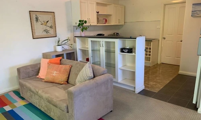 Yass Wohnung | Very Comfortable Granny Flat - breakfast included